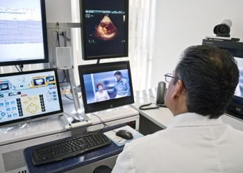 Healthcare specialist switching to telemedicine in coronavirus times