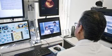 Healthcare specialist switching to telemedicine in coronavirus times