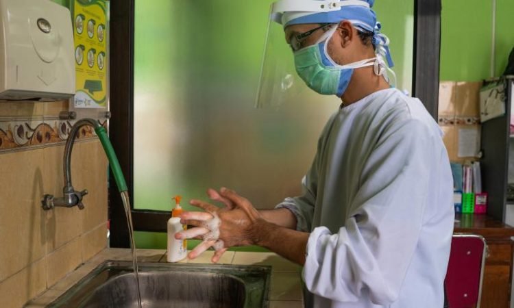 Almost 2 billion people depend on health care facilities without basic water services: WHO, UNICEF