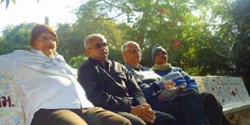 Keep your friends close, cortisol levels low for life