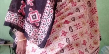 A 75 yr old woman battles arthritis to get back on her feet