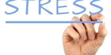 Study finds that experiences of daily stress decrease as people age
